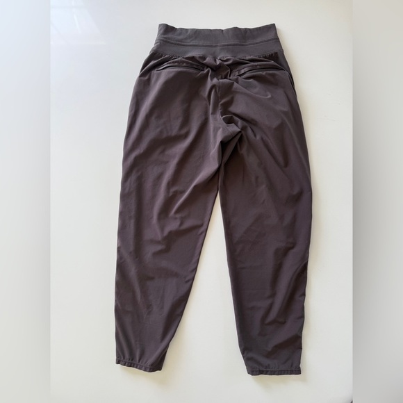 Athleta-Nolita Slim Tapered Ankle Length Crop Pant-Brown-Athleisure-Size 4 - Picture 4 of 13